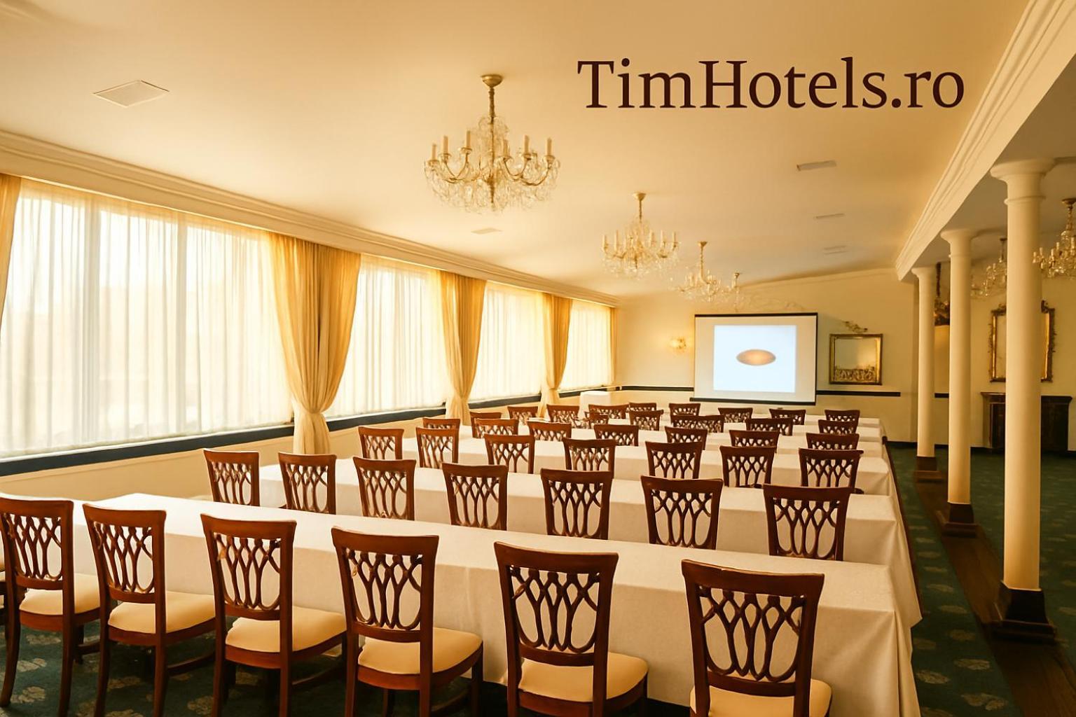 Hotel Royal Plaza By Timhotels ทิมิชัวรา ภายนอก รูปภาพ